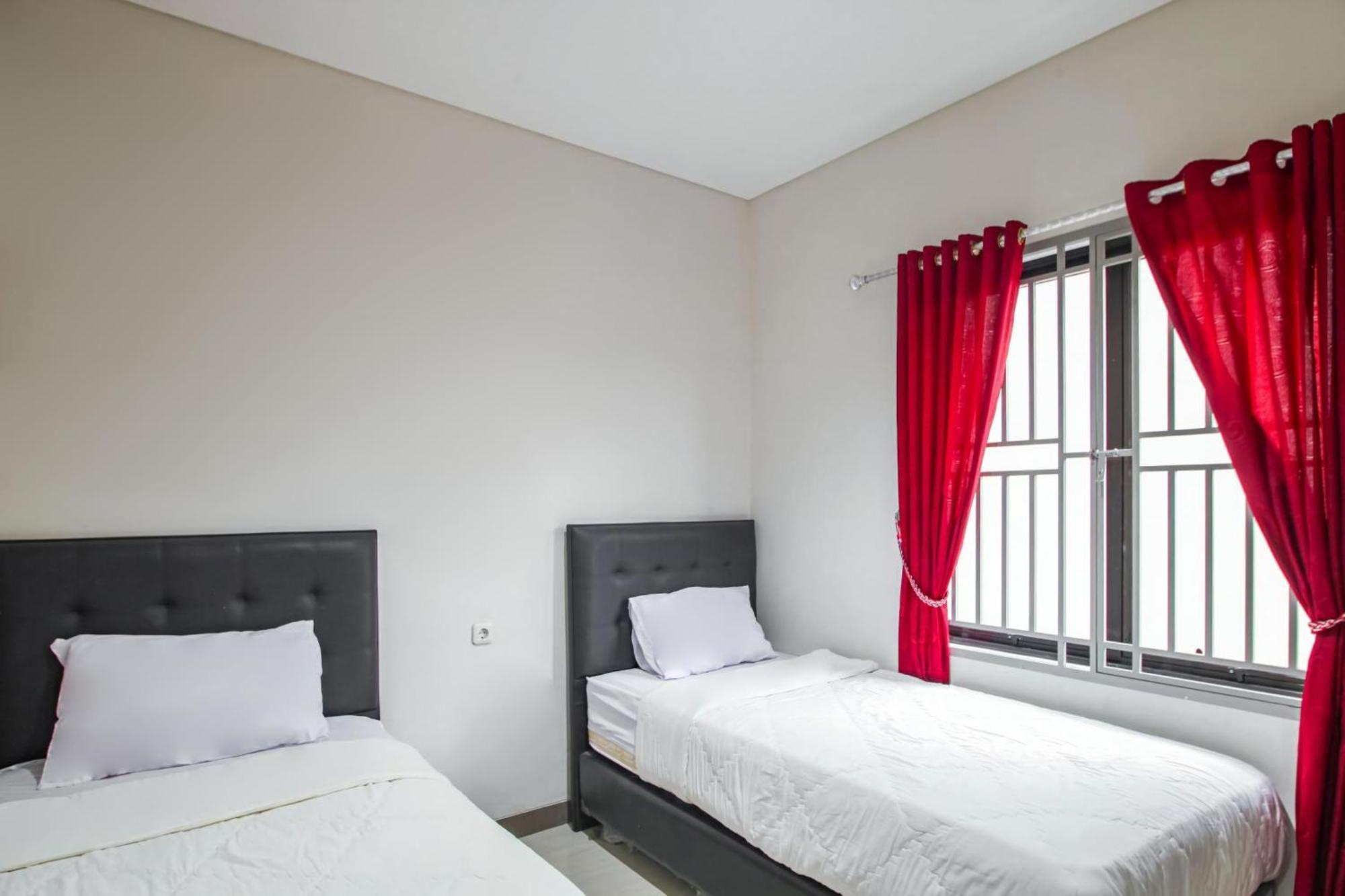 Capital O 93589 Hotel Wongso Syariah Пангкал-Пінанг Екстер'єр фото